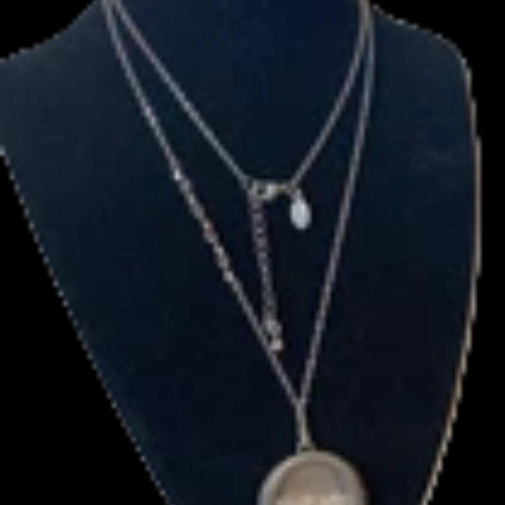 Vintage American Eagle Outfitters aeo Crystal Pendant Necklace Silver tone Chain - Picture 2 of 6